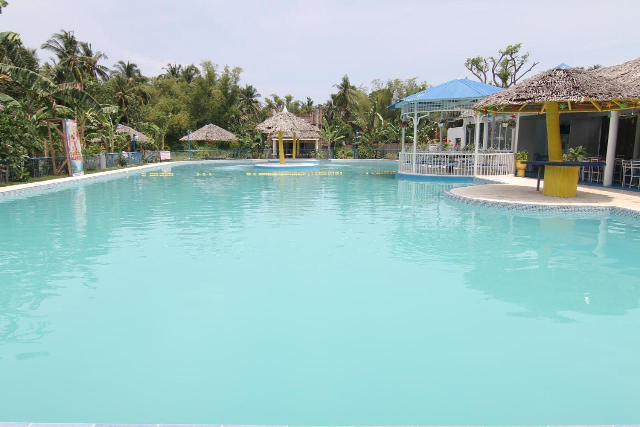 Sweetwater Resort Zamboanguita  Exterior photo