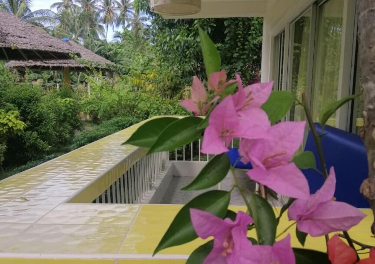 Sweetwater Resort Zamboanguita  Exterior photo
